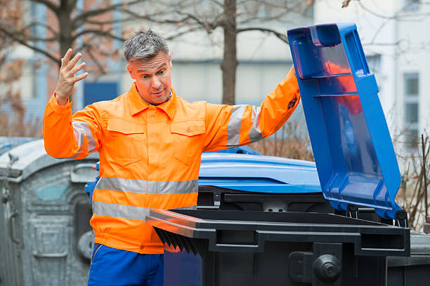 Retail Junk Removal in Bakersfield Country Clu, CA